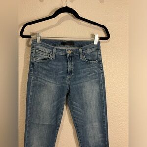 Joe's The Lara Mid Rise Ankle Cigarette Jeans
Size 26
